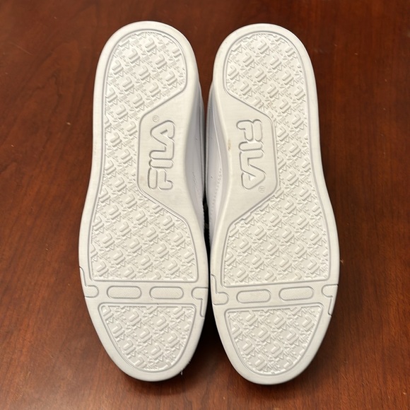 Women’s FILA white leather high top sneaker size 9 - Picture 8 of 12